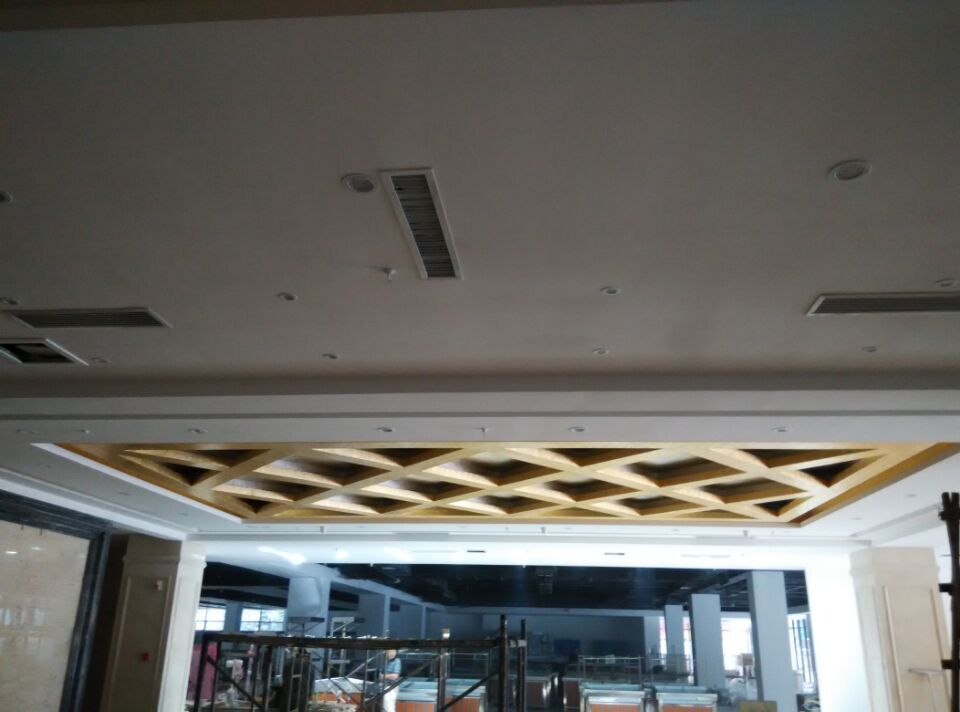 钟情于你，只因靠谱！酒店贴金专家，金易贴金