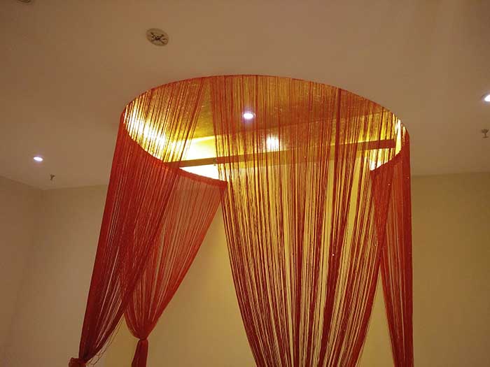 这个男人，哎、哎、哎~金易贴金提示您关注身边人的需求！