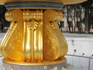 瞧瞧这些家伙都对他们做了些什么？